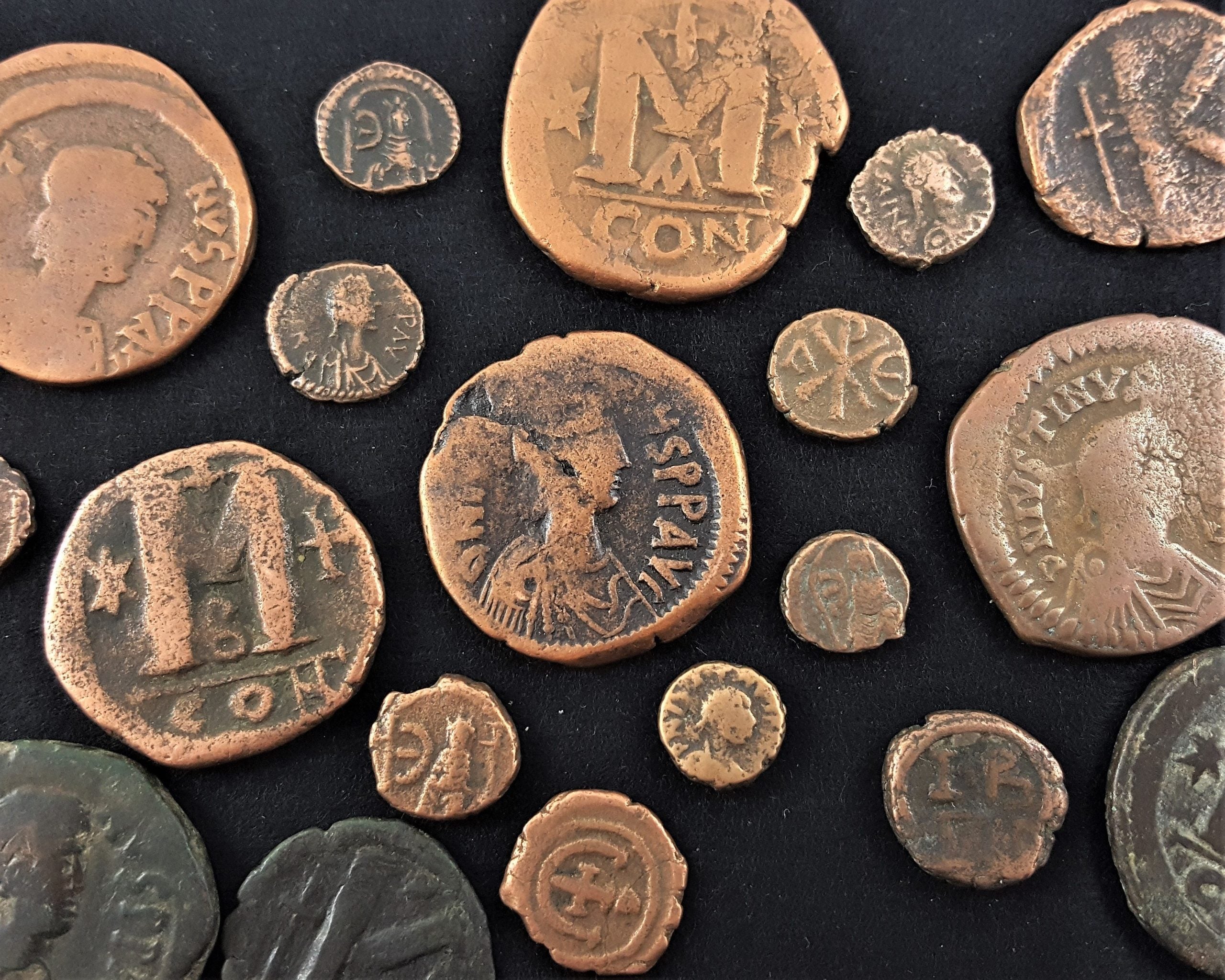 Byzantine Empire 5 nummia(C)