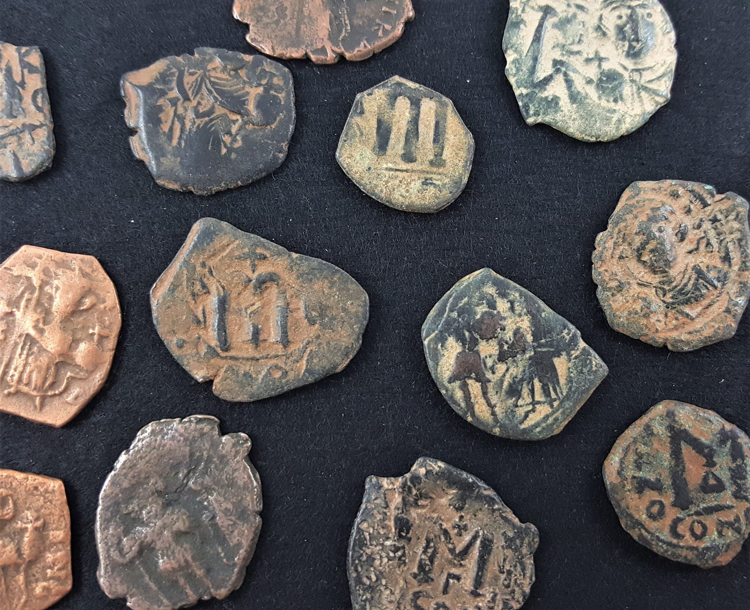 Early Byzantine Empire, (c. AD 600 to 700), 40 Nummi(C)